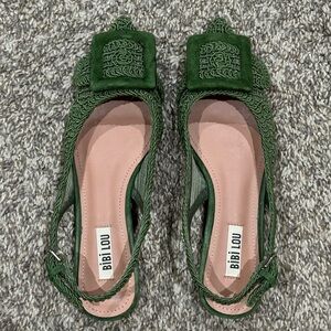 BiBi LOU Dalila Green Mesh Slingback Flats 5.5 Macramé Velvet Buckle